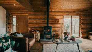 liddel-water-lodges-cozy-lounge