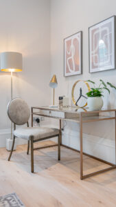 portland-square-living-room-with-detail